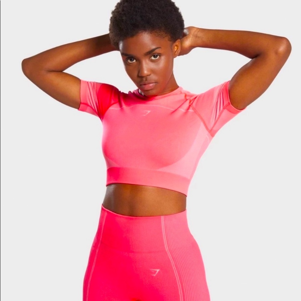 🦈 NWT gymshark ultra seamless hot pink crop top 🦈